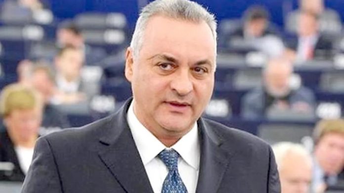 Κεφαλογιάννης: ”Να ορκιστεί ο Μπελέρης δήμαρχος όπως αποφάσισαν οι δημότες της Χειμάρρας” Κεφαλογιάννης: ”Να ορκιστεί ο Μπελέρης δήμαρχος όπως αποφάσισαν οι δημότες της Χειμάρρας”