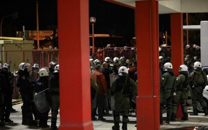 Ρέντη: «Υπάρχουν ισχυρές ενδείξεις ότι ανάμεσα στους προσαχθέντες βρίσκονται οι δράστες της επίθεσης» Ρέντη: «Υπάρχουν ισχυρές ενδείξεις ότι ανάμεσα στους προσαχθέντες βρίσκονται οι δράστες της επίθεσης»