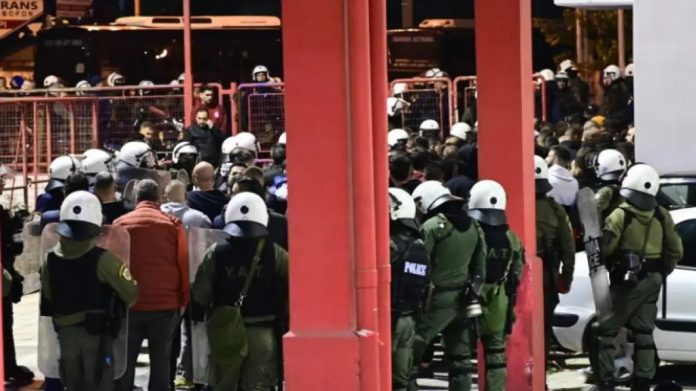 Σε δημόσια διαβούλευση το σχέδιο νόμου για την οπαδική βία Σε δημόσια διαβούλευση το σχέδιο νόμου για την οπαδική βία