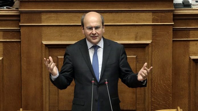 Χατζηδάκης: Ξέραμε πως θα υπάρχει δυσαρέσκεια αλλά πρέπει να πατάξουμε τη φοροδιαφυγή Χατζηδάκης: Ξέραμε πως θα υπάρχει δυσαρέσκεια αλλά πρέπει να πατάξουμε τη φοροδιαφυγή