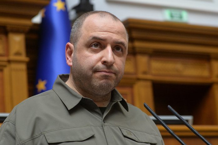 Ουμέροφ: Η Ουκρανία θα καλέσει άρρενες υπηκόους της στο εξωτερικό προκειμένου να υπηρετήσουν στις ένοπλες δυνάμεις Ουμέροφ: Η Ουκρανία θα καλέσει άρρενες υπηκόους της στο εξωτερικό προκειμένου να υπηρετήσουν στις ένοπλες δυνάμεις