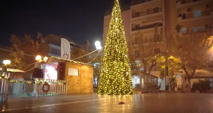 Τα «Χριστουγεννιάτικα Χωριά» υποδέχονται μικρούς και μεγάλους σε δέκα γειτονιές της πόλης Τα «Χριστουγεννιάτικα Χωριά» υποδέχονται μικρούς και μεγάλους σε δέκα γειτονιές της πόλης