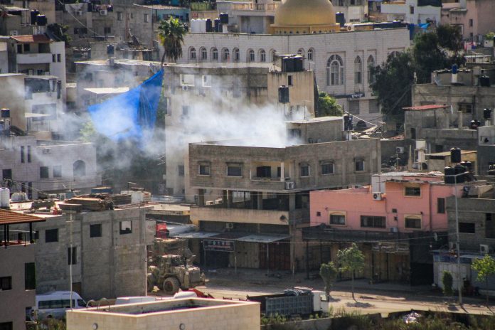 IDF: Εκατοντάδες συλλήψεις υπόπτων στον καταυλισμό Νουρ αλ Σαμς της Δυτικής Όχθης IDF: Εκατοντάδες συλλήψεις υπόπτων στον καταυλισμό Νουρ αλ Σαμς της Δυτικής Όχθης