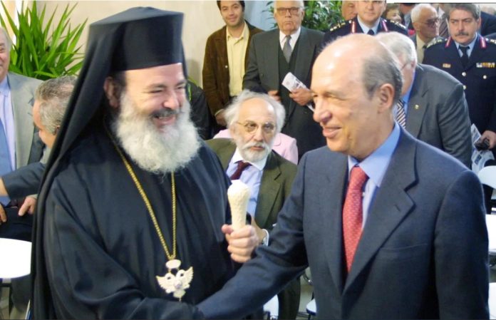 «Άγ(ρ)ια ράσα»: Κάθε φορά που η Εκκλησία συγκρουόταν με την κυβέρνηση «Άγ(ρ)ια ράσα»: Κάθε φορά που η Εκκλησία συγκρουόταν με την κυβέρνηση
