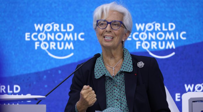 Λαγκάρντ: Το εμπόριο αρχίζει να ανακάμπτει Λαγκάρντ: Το εμπόριο αρχίζει να ανακάμπτει