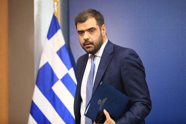 Μαρινάκης: Ανοίγει αύριο η πλατφόρμα για το επίδομα παιδιού Μαρινάκης: Ανοίγει αύριο η πλατφόρμα για το επίδομα παιδιού