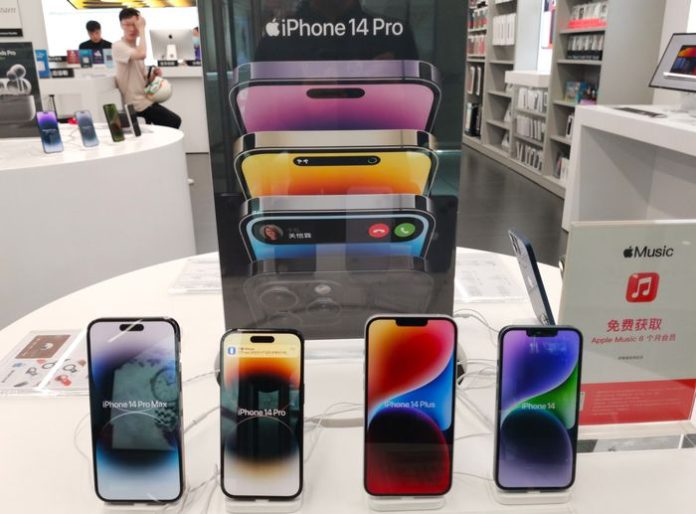 Οι πωλήσεις iPhone της Apple στην Κίνα σημείωσαν άλμα 39,6% τον Μάιο Οι πωλήσεις iPhone της Apple στην Κίνα σημείωσαν άλμα 39,6% τον Μάιο