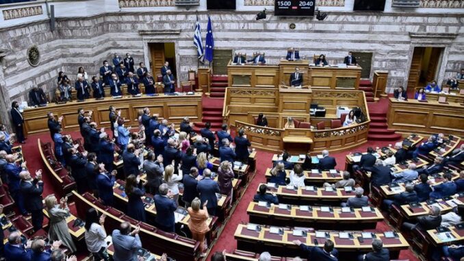 Βουλή: Υπερψηφίστηκε το νομοσχέδιο για την αντιμετώπιση της ακρίβειας Βουλή: Υπερψηφίστηκε το νομοσχέδιο για την αντιμετώπιση της ακρίβειας