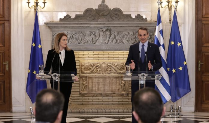 Μητσοτάκης: «Ισχυρότερο από ποτέ το Κράτος Δικαίου» Μητσοτάκης: «Ισχυρότερο από ποτέ το Κράτος Δικαίου»