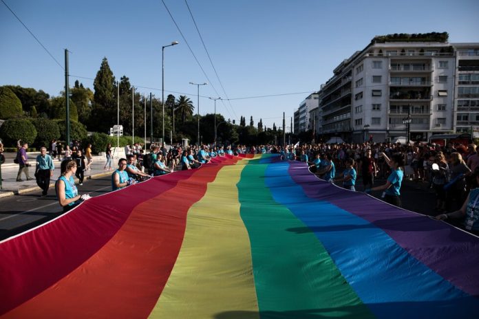 Διεθνής Τύπος για γάμο ομοφύλων: «Πρωτοφανής εξέλιξη, νομοσχέδιο ορόσημο» Διεθνής Τύπος για γάμο ομοφύλων: «Πρωτοφανής εξέλιξη, νομοσχέδιο ορόσημο»