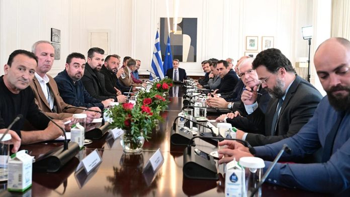 Αγροτικές κινητοποιήσεις: Το τελικό παζάρι στο Μαξίμου και το στοίχημα για άνοιγμα των δρόμων Αγροτικές κινητοποιήσεις: Το τελικό παζάρι στο Μαξίμου και το στοίχημα για άνοιγμα των δρόμων