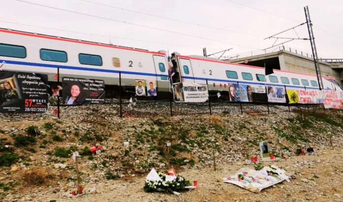 Τέμπη: Διχασμένοι οι συγγενείς των θυμάτων για τη συναυλία στο Καλλιμάρμαρο Τέμπη: Διχασμένοι οι συγγενείς των θυμάτων για τη συναυλία στο Καλλιμάρμαρο