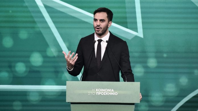 Χριστοδουλάκης: ”Δεν χρειάζεται άδεια για να πηγαίνω σε εκδηλώσεις” Χριστοδουλάκης: ”Δεν χρειάζεται άδεια για να πηγαίνω σε εκδηλώσεις”