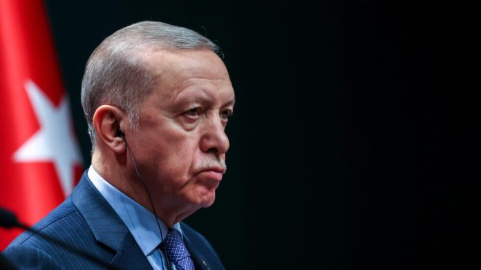 Ο Ερντογάν αμφισβητεί τις αξίες του ΝΑΤΟ για τις “σφαγές” στη Γάζα Ο Ερντογάν αμφισβητεί τις αξίες του ΝΑΤΟ για τις “σφαγές” στη Γάζα