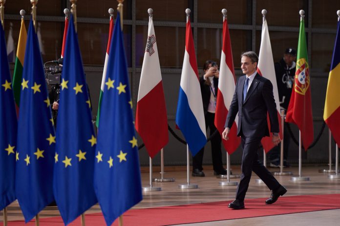 Σύνοδος Κορυφής ΕΕ: Ποιες χώρες είναι υπέρ του ευρωομολόγου για την αμυντική θωράκιση και ποιες όχι Σύνοδος Κορυφής ΕΕ: Ποιες χώρες είναι υπέρ του ευρωομολόγου για την αμυντική θωράκιση και ποιες όχι