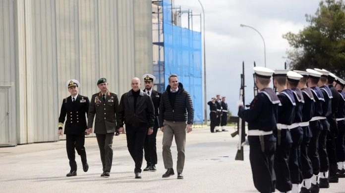 Μητσοτάκης στην παράδοση των νέων ελικοπτέρων Romeo: ”Οφείλουμε να είμαστε προσηνείς αλλά όχι αφελείς” Μητσοτάκης στην παράδοση των νέων ελικοπτέρων Romeo: ”Οφείλουμε να είμαστε προσηνείς αλλά όχι αφελείς”