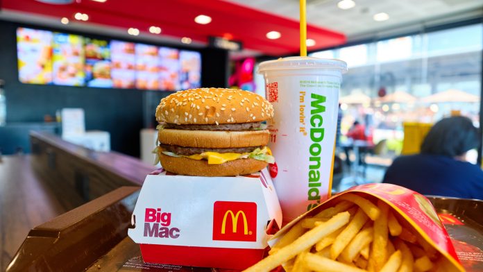 Η McDonald’s διαπιστώνει τεχνικά προβλήματα σε καταστήματα της σε όλο τον κόσμο Η McDonald’s διαπιστώνει τεχνικά προβλήματα σε καταστήματα της σε όλο τον κόσμο