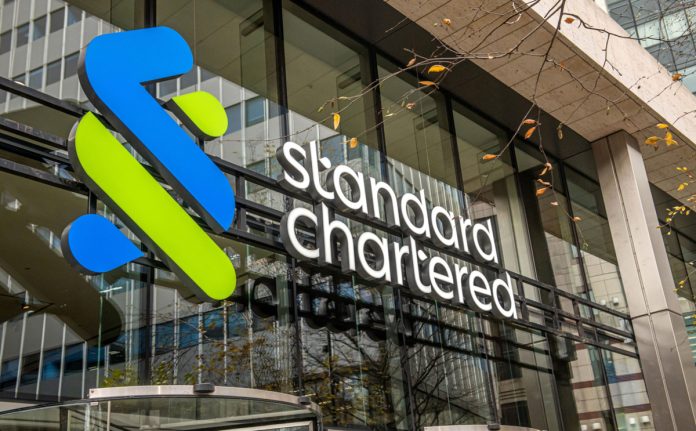 Η StanChart βλέπει την Ιαπωνία στα πρόθυρα παρέμβασης στο γεν Η StanChart βλέπει την Ιαπωνία στα πρόθυρα παρέμβασης στο γεν