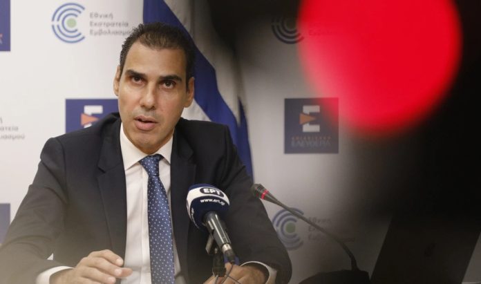 Θεμιστοκλέους κατά βίας στα νοσοκομεία Θεμιστοκλέους κατά βίας στα νοσοκομεία