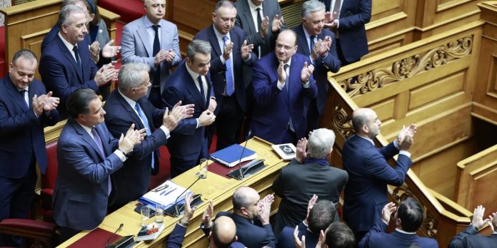 Η επόμενη μέρα της πρότασης δυσπιστίας – Ο «λαβωμένος» Μητσοτάκης και η εγκλωβισμένη αντιπολίτευση Η επόμενη μέρα της πρότασης δυσπιστίας – Ο «λαβωμένος» Μητσοτάκης και η εγκλωβισμένη αντιπολίτευση