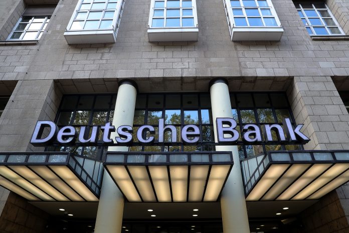 Γερμανία: Νέα έφοδος στη Deutsche Bank για υπόθεση ξεπλύματος χρήματος Γερμανία: Νέα έφοδος στη Deutsche Bank για υπόθεση ξεπλύματος χρήματος
