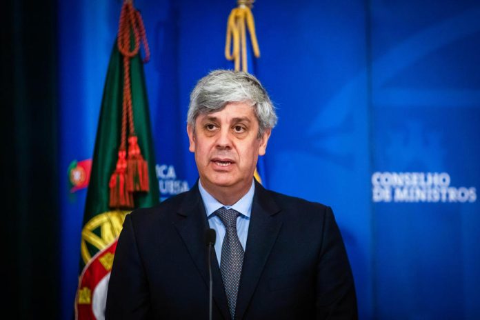 Centeno-ΕΚΤ: Οι περικοπές του 2024 θα μπορούσαν να ξεπεράσουν τις 100 μ.β. Centeno-ΕΚΤ: Οι περικοπές του 2024 θα μπορούσαν να ξεπεράσουν τις 100 μ.β.