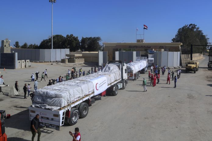 First aid truck reach Gaza via Erez crossing