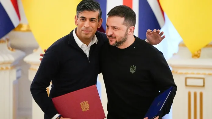 Ο Ζελένσκι ευχαριστεί το Ηνωμένο Βασίλειο για το νέο πακέτο βοήθειας ύψους 500 εκατ. λιρών Ο Ζελένσκι ευχαριστεί το Ηνωμένο Βασίλειο για το νέο πακέτο βοήθειας ύψους 500 εκατ. λιρών