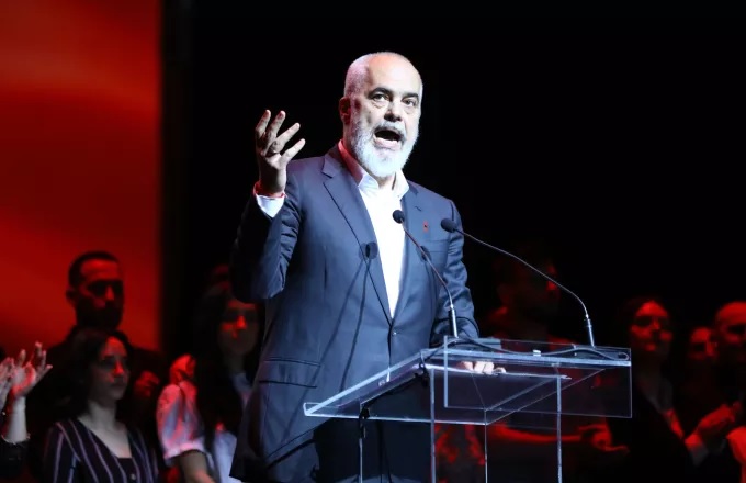 Ράμα σε Μητσοτάκη: «Ας μη γίνουμε εχθροί και ας πολεμήσουμε…» Ράμα σε Μητσοτάκη: «Ας μη γίνουμε εχθροί και ας πολεμήσουμε…»