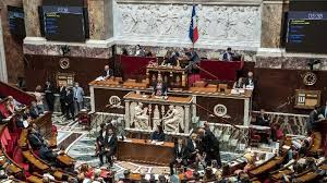 Γαλλικό κοινοβούλιο: Βουλευτής σήκωσε τη παλαιστινιακή σημαία στην εθνοσυνέλευση Γαλλικό κοινοβούλιο: Βουλευτής σήκωσε τη παλαιστινιακή σημαία στην εθνοσυνέλευση