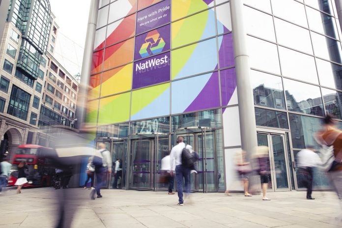 Η NatWest θα αγοράσει την Sainsbury’s Bank για £2,5 δισ. National Westminster Bank Group