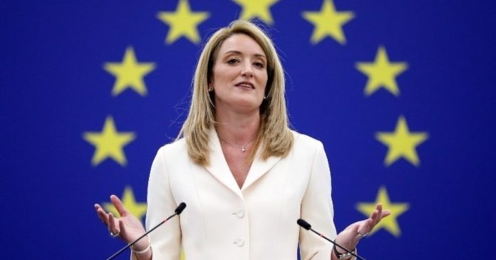Ρομπέρτα Μέτσολα: Εκ νέου υποψήφια για την προεδρία του Ευρωπαϊκού Κοινοβουλίου Ρομπέρτα Μέτσολα: Εκ νέου υποψήφια για την προεδρία του Ευρωπαϊκού Κοινοβουλίου