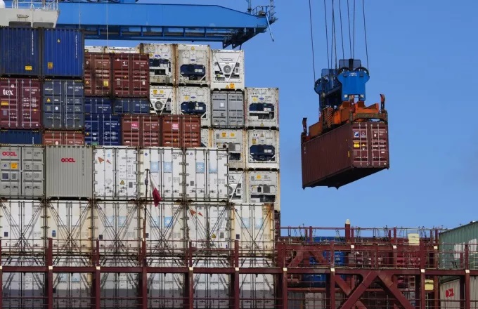 ΕΛΣΤΑΤ: «Άλμα» 13,6% σημείωσε το έλλειμμα του εμπορικού ισοζυγίου της χώρας τον Μάιο εφέτος ΕΛΣΤΑΤ: «Άλμα» 13,6% σημείωσε το έλλειμμα του εμπορικού ισοζυγίου της χώρας τον Μάιο εφέτος