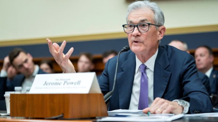 Πάουελ: Η επόμενη κίνηση της Fed θα είναι πιθανότατα η μείωση των επιτοκίων Πάουελ: Η επόμενη κίνηση της Fed θα είναι πιθανότατα η μείωση των επιτοκίων