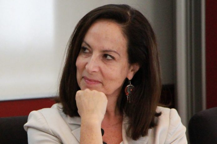 Διαμαντοπούλου: Θα ψηφίσω την αναθεώρηση του άρθρου 16 Διαμαντοπούλου: Θα ψηφίσω την αναθεώρηση του άρθρου 16