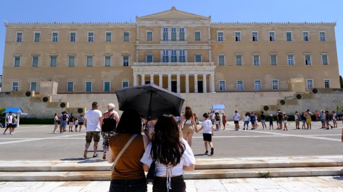 Έκτακτο δελτίο επιδείνωσης καιρού: Πολύ υψηλές θερμοκρασίες ως τις 19 Ιουλίου Έκτακτο δελτίο επιδείνωσης καιρού: Πολύ υψηλές θερμοκρασίες ως τις 19 Ιουλίου