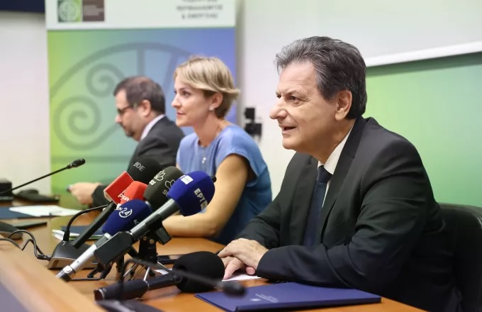 Σκυλακάκης: Τα 2+1 μέτρα στήριξης των καταναλωτών για τις αυξήσεις στο ρεύμα Σκυλακάκης: Τα 2+1 μέτρα στήριξης των καταναλωτών για τις αυξήσεις στο ρεύμα