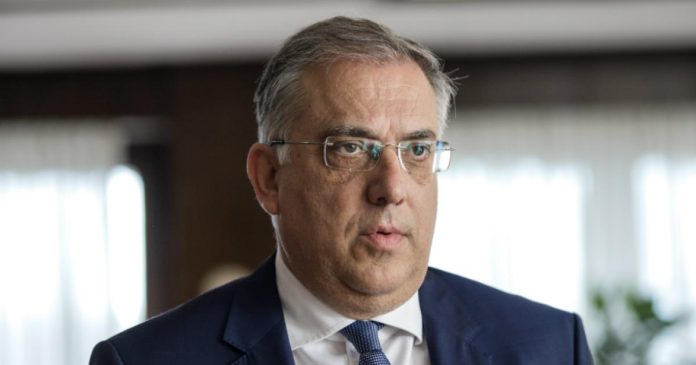 Επιστολική ψήφος αποδήμων: Πώς μια θεσμική τομή αναδιαμορφώνει τον εκλογικό χάρτη Επιστολική ψήφος αποδήμων: Πώς μια θεσμική τομή αναδιαμορφώνει τον εκλογικό χάρτη
