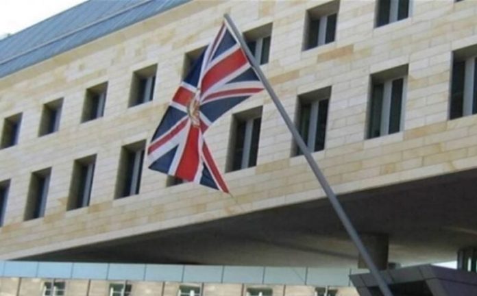 Το Ηνωμένο Βασίλειο καλεί τους Βρετανούς υπηκόους στον Λίβανο να εκκενώσουν Το Ηνωμένο Βασίλειο καλεί τους Βρετανούς υπηκόους στον Λίβανο να εκκενώσουν