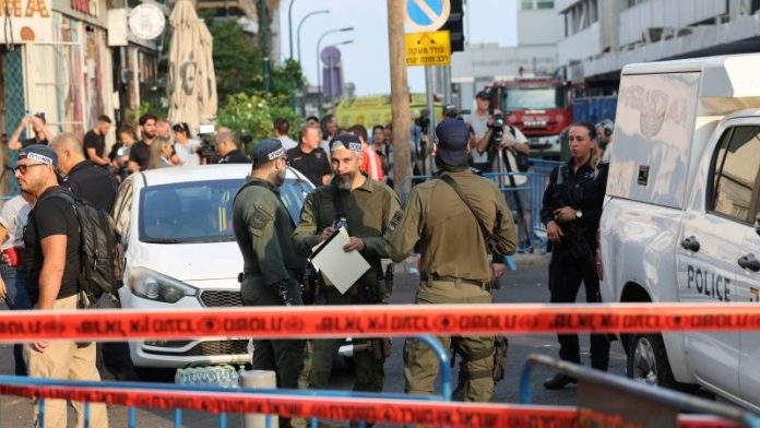 Στρατιωτική πτέρυγα της Χαμάς αναλαμβάνει την ευθύνη για την έκρηξη στο Τελ Αβίβ Στρατιωτική πτέρυγα της Χαμάς αναλαμβάνει την ευθύνη για την έκρηξη στο Τελ Αβίβ