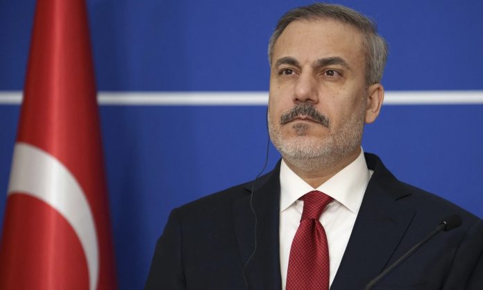 Τουρκία: Ο Φιντάν προτείνει τμηματική συμφωνία ΗΠΑ–Ιράν για τα πυρηνικά και αποτροπή πολέμου Τουρκία: Ο Φιντάν προτείνει τμηματική συμφωνία ΗΠΑ–Ιράν για τα πυρηνικά και αποτροπή πολέμου