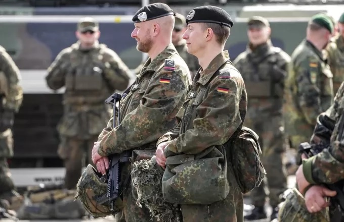 Γερμανία: Αποκλείστηκε στρατιωτική βάση Γερμανία: Αποκλείστηκε στρατιωτική βάση
