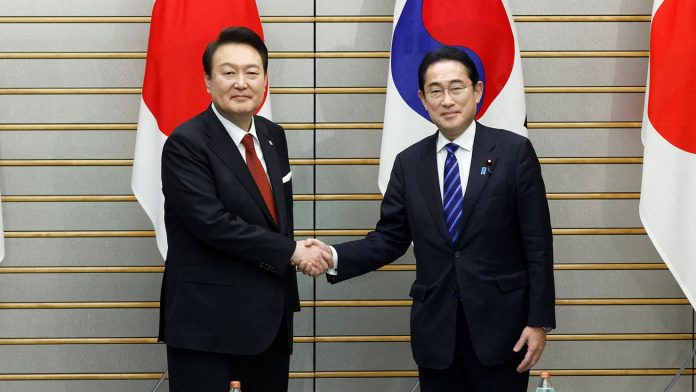 Kishida και Yoon τονίζουν τη σημασία των διμερών σχέσεων Kishida και Yoon τονίζουν τη σημασία των διμερών σχέσεων