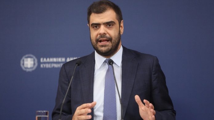 Μαρινάκης: Στο τραπέζι η μείωση έως 50% στις προμήθειες των τραπεζών Μαρινάκης: Στο τραπέζι η μείωση έως 50% στις προμήθειες των τραπεζών