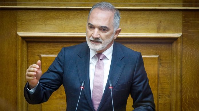 Σαλμάς: Δεν παραδίνω την έδρα μου Σαλμάς: Δεν παραδίνω την έδρα μου