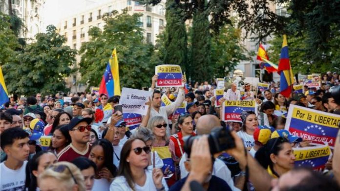 Βενεζουέλα: Ο στρατός ζητά «επιστροφή στην κανονικότητα» μετά την απαγωγή Μαδούρο Βενεζουέλα: Ο στρατός ζητά «επιστροφή στην κανονικότητα» μετά την απαγωγή Μαδούρο