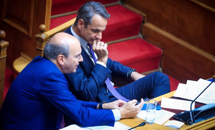 Handelsblatt: Η Ελλάδα πρέπει να αναθεωρήσει το σχέδιο προϋπολογισμού της, επειδή έχει πάρα πολλά χρήματα Handelsblatt: Η Ελλάδα πρέπει να αναθεωρήσει το σχέδιο προϋπολογισμού της, επειδή έχει πάρα πολλά χρήματα