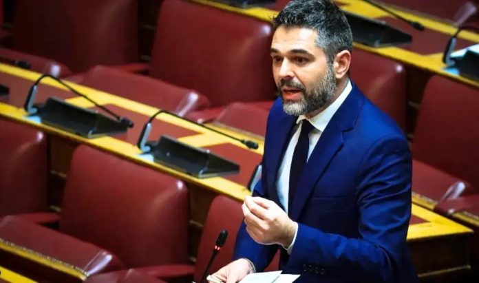 Ανεξαρτητοποιήθηκε ο βουλευτής του ΣΥΡΙΖΑ Γιάννης Σαρακιώτης Ανεξαρτητοποιήθηκε ο βουλευτής του ΣΥΡΙΖΑ Γιάννης Σαρακιώτης
