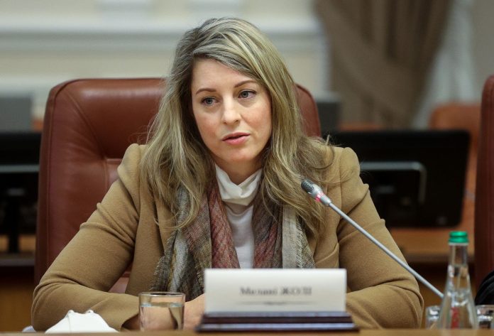 Ο Καναδάς ζητά να επιτραπεί στο Κίεβο να χρησιμοποιεί όπλα μεγάλης εμβέλειας Ο Καναδάς ζητά να επιτραπεί στο Κίεβο να χρησιμοποιεί όπλα μεγάλης εμβέλειας