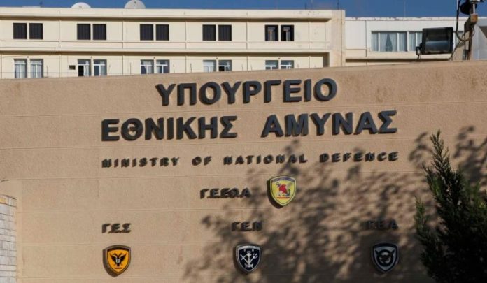 Καθημερινό «πολεμικό» συμβούλιο στο ΥΠΕΘΑ για τη Μέση Ανατολή Καθημερινό «πολεμικό» συμβούλιο στο ΥΠΕΘΑ για τη Μέση Ανατολή